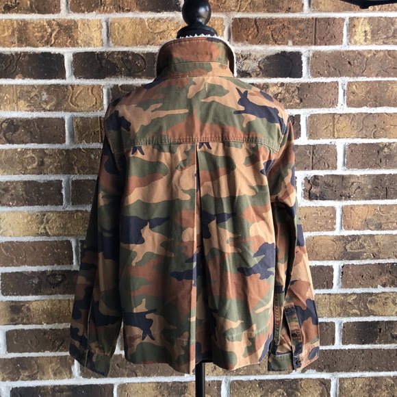 MADEWELL Northward Cropped Army Jacket in Cottontail Camo: Sherpa Edition - Picture 10 of 14